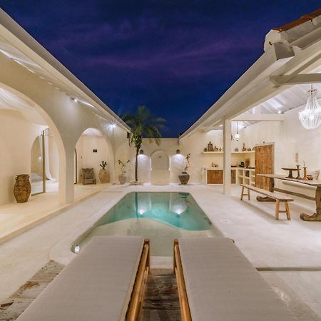 Villa Stella: 2Br Vibrant Mediterranean Oasis Canggu Exterior foto